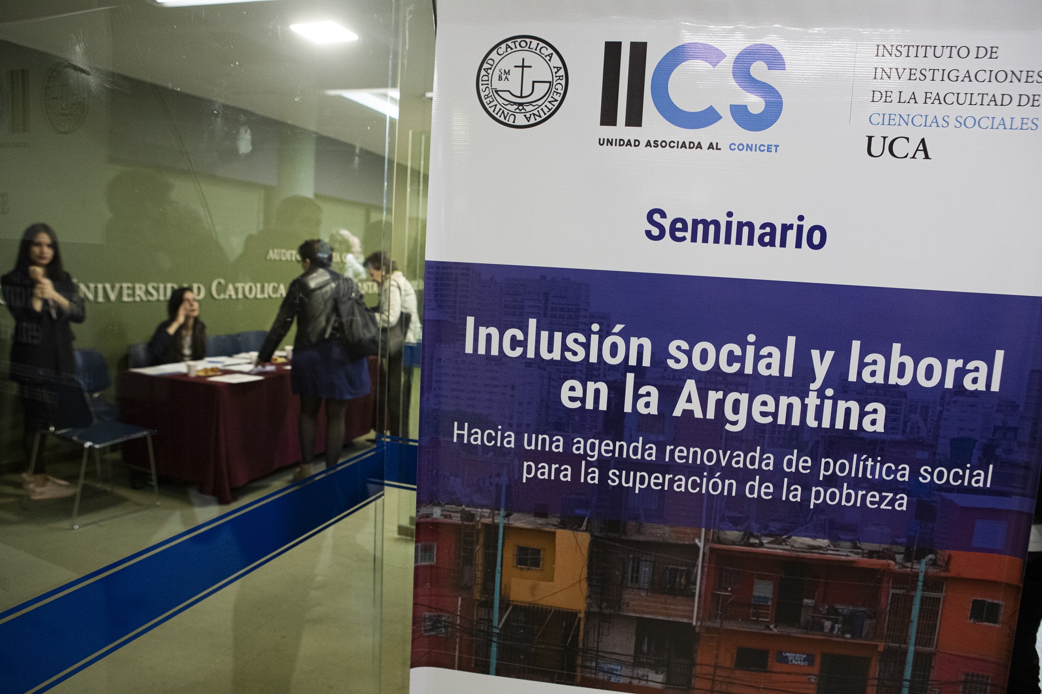Fuente: http://uca.edu.ar/es/noticias/seminario-inclusion-social-y-laboral-en-la-argentina