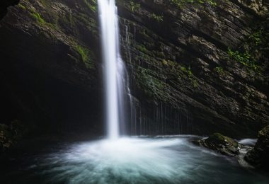 Pequeña catarata - waterfall